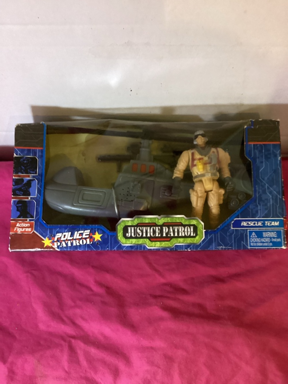 534-Justice Patrol Venture Squad Helicopter & Action Figure Set New in Box